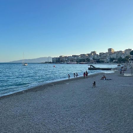 Seafront Apartment Sarandë Esterno foto