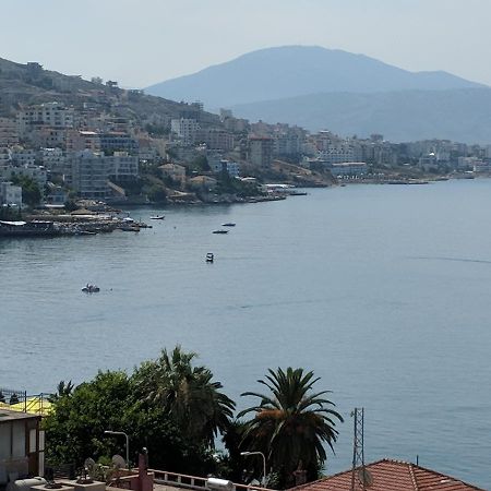 Seafront Apartment Sarandë Esterno foto