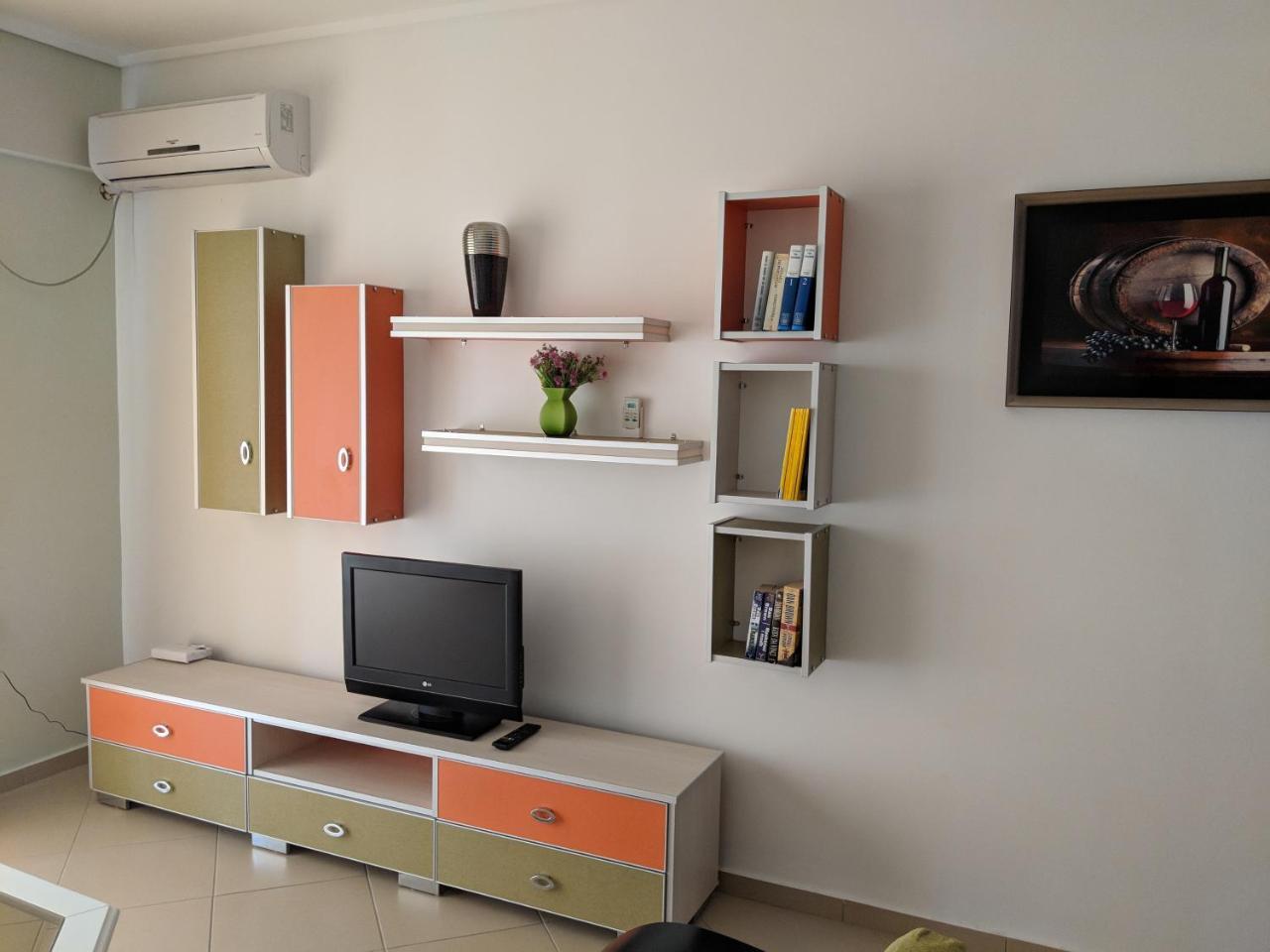 Seafront Apartment Sarandë Esterno foto
